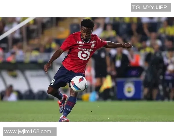 最新足球球星精彩视频集锦 盘点当红球员惊艳表现与赛场瞬间 最新足球球星精彩视频集锦 盘点当红球员惊艳表现与赛场瞬间